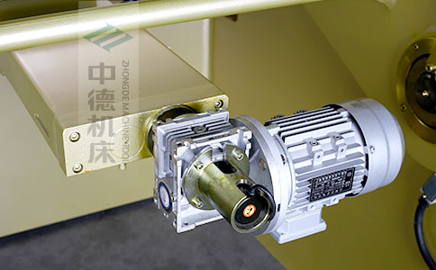 ZDS-832后檔料減速電機，質(zhì)量好，模擬運算定位速度快.jpg